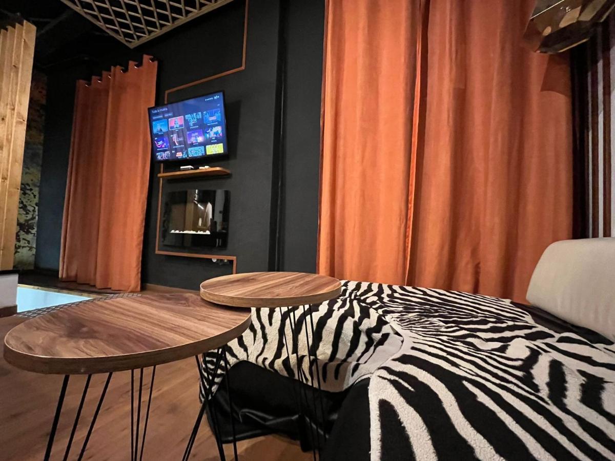 Chic4 Luxury Gran Via Appartement Madrid Buitenkant foto