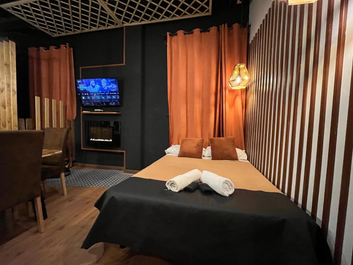 Chic4 Luxury Gran Via Appartement Madrid Buitenkant foto